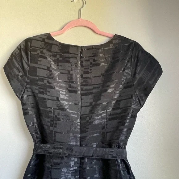 Apostrophe Black cap sleeve belted dress women’s size 6. - Picture 9 of 13